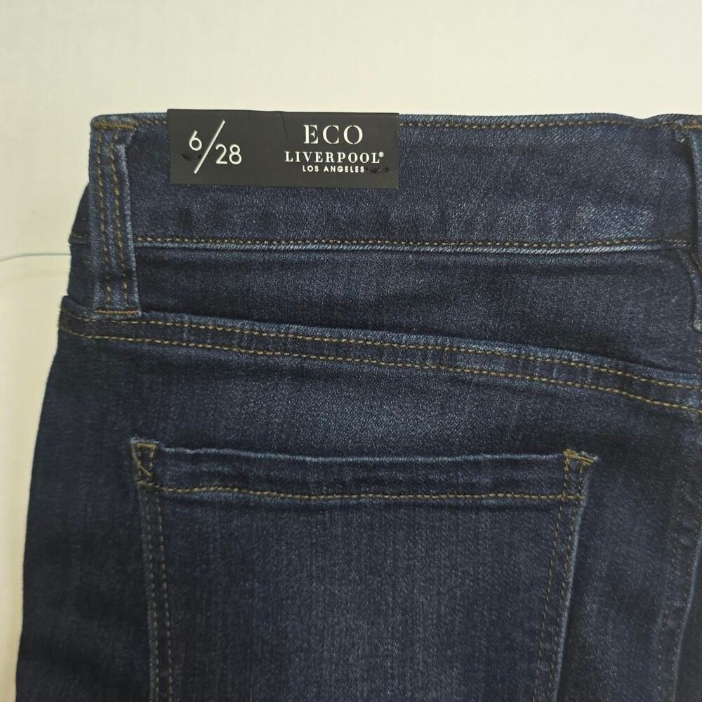 Liverpool Los Angeles Eco The Crop Cuffed Jeans Size 6/28 Dark Wash - Picture 6 of 7